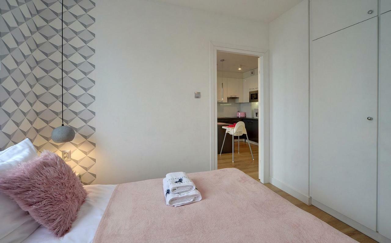 Pink Apartment Lesne Tarasy Dziwnówek Exterior foto